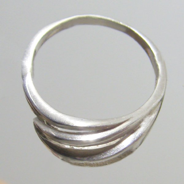 (r1329)Silver fretwork ring.